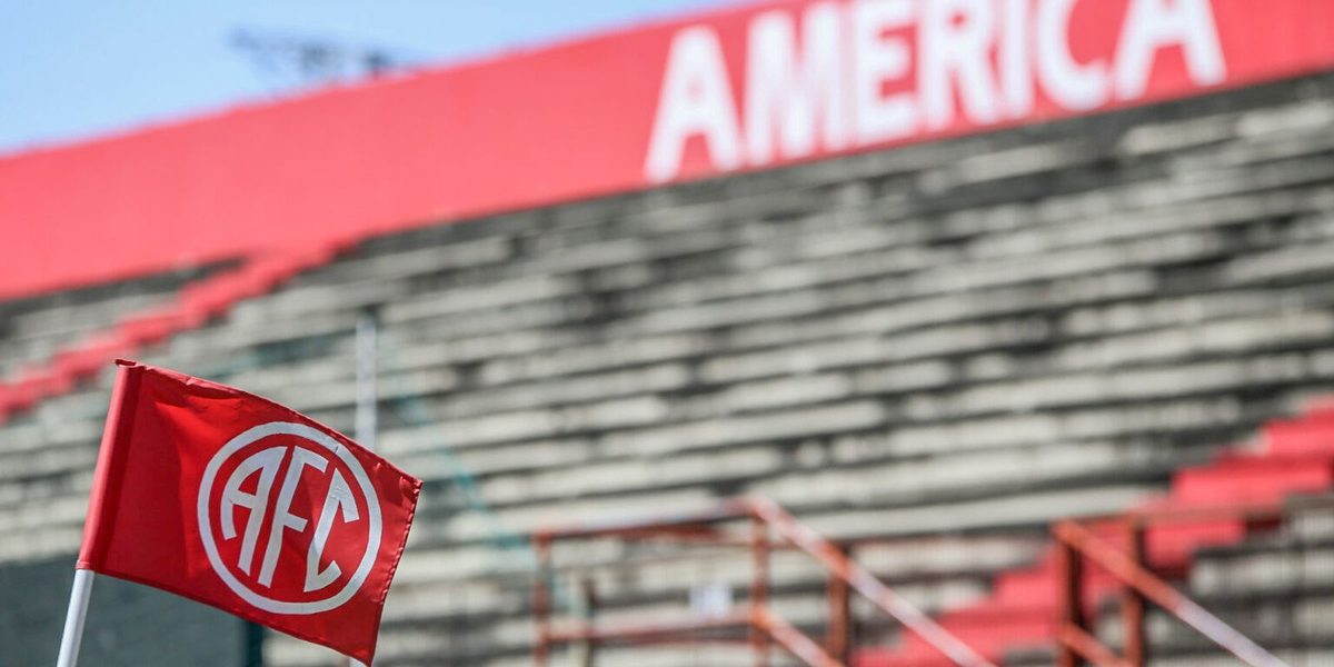 America do Rio vira patrimônio do estado, com Romário na presidência