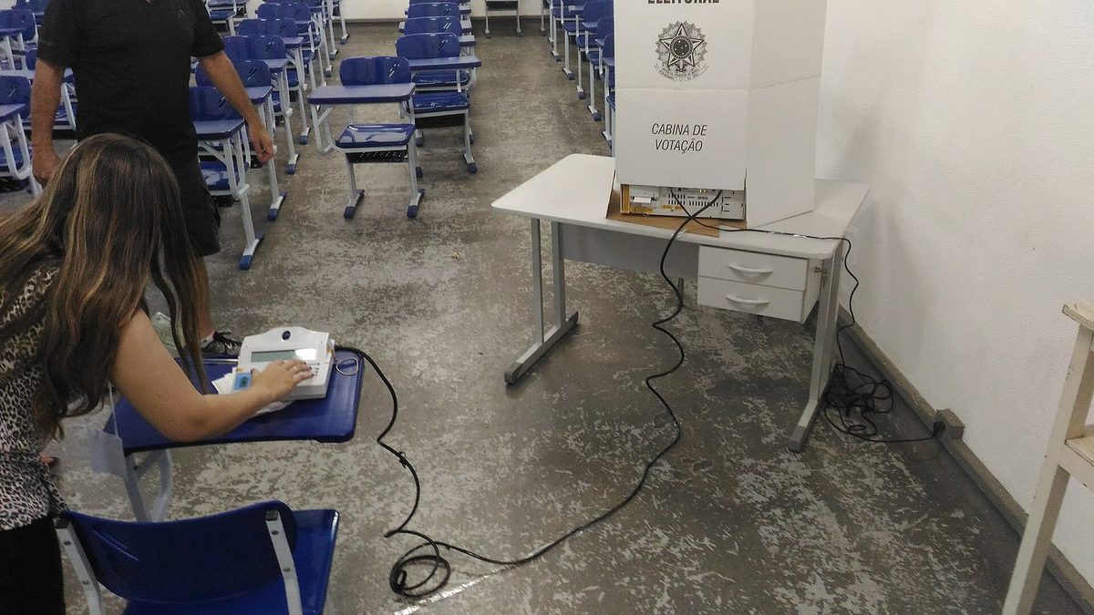 Brancos crescem na Câmara pela primeira vez desde 2014