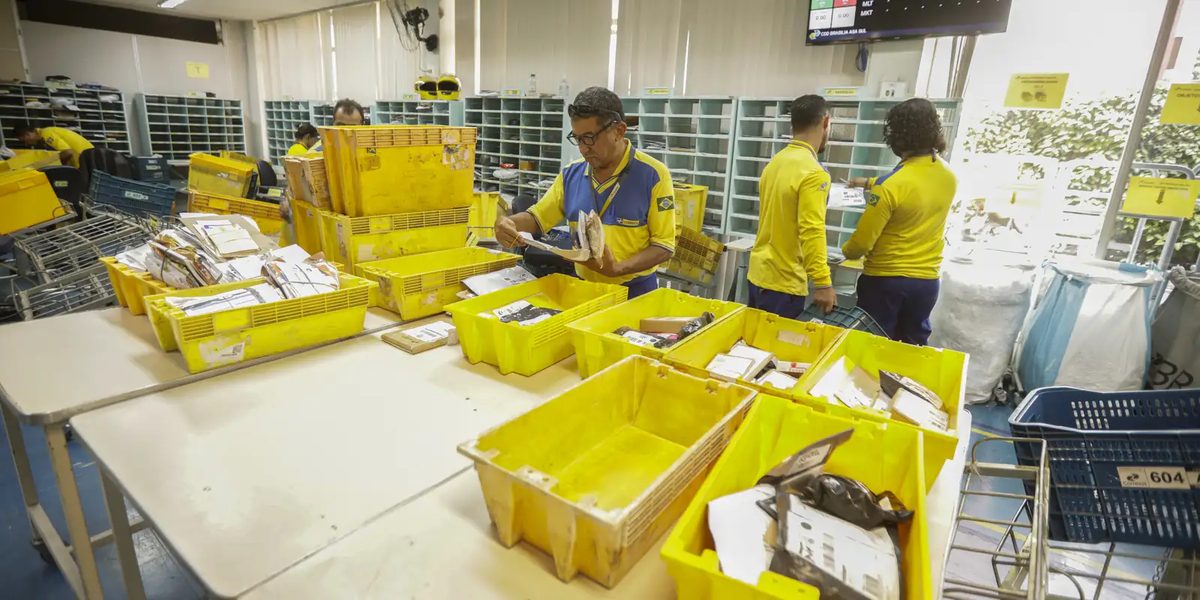 Correios e AliExpress fecham acordo para acelerar entregas na Black Friday