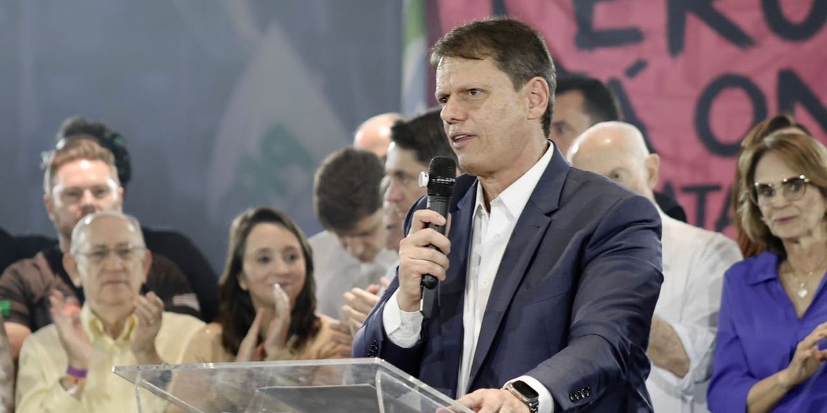 Tarcísio vence Haddad e é reeleito em primeiro turno em SP